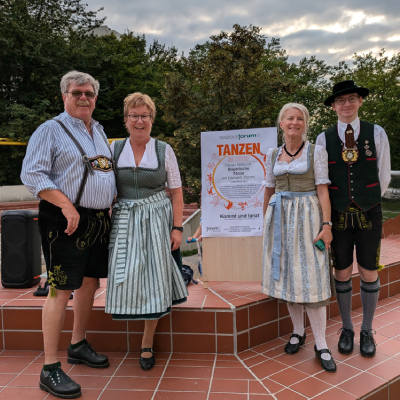 Titelbild-Tanzen-im-Dorf-Bayerische Taenze Titelbild-Tanzen-im-Dorf-Bayerische Taenze